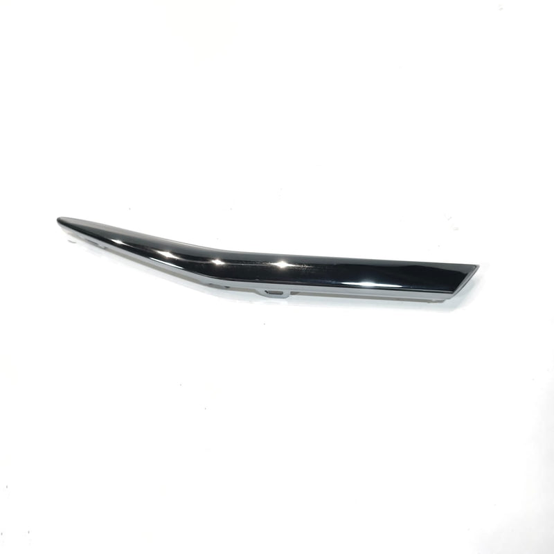 Genuine Honda Parts - FIT GK5 Hybrid JDM Molding, R. Front Grill Lower - Honda - Fit-Jazz GK / GP5 - 71122-T5C-J60 - Rzcrew Garage