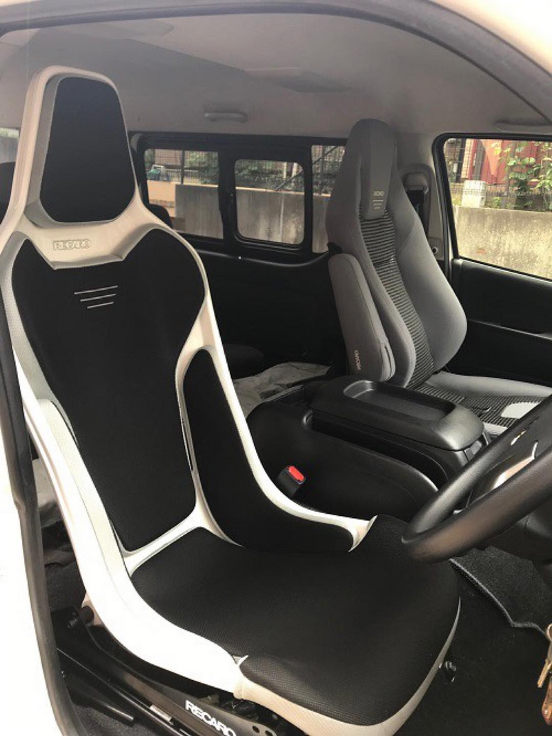 Recaro Japan RCS Fixed Bucket Seat - White Shell - Black,Silver Fabric