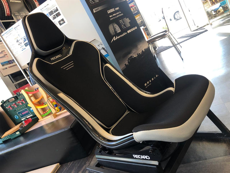 Recaro Japan RCS Fixed Bucket Seat - Black Shell - Black,Silver Fabric