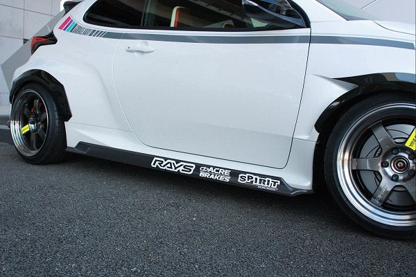 Garage Vary - Side Step (Carbon) - Toyota - Yaris GR GXPA16 - 30-8004 - Rzcrew Garage